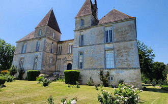 Chateau_de_Blagnac_cote_droit.jpg